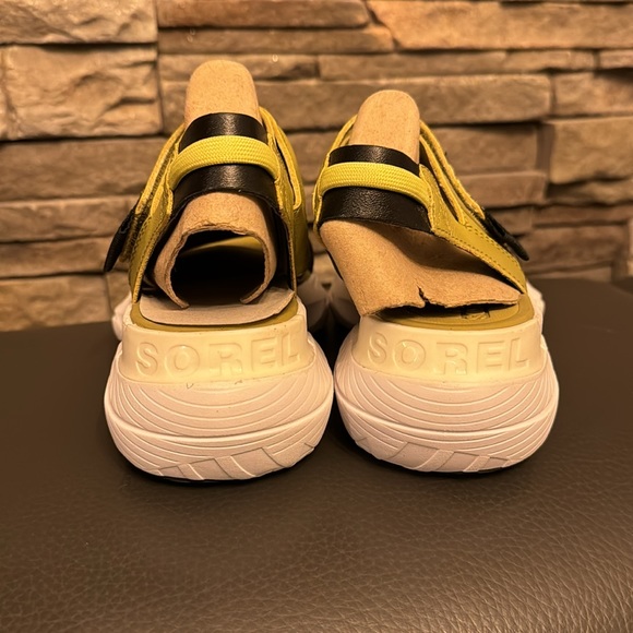 Sorel Women's Explorer Blitz Stride Sandal Olive Shade & Black - Picture 8 of 10